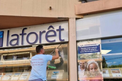 NETTOYAGE DE VITRES DE BUREAU À SOPHIA ANTIPOLIS ET SUR TOUTE LES ALPES MARITIMES