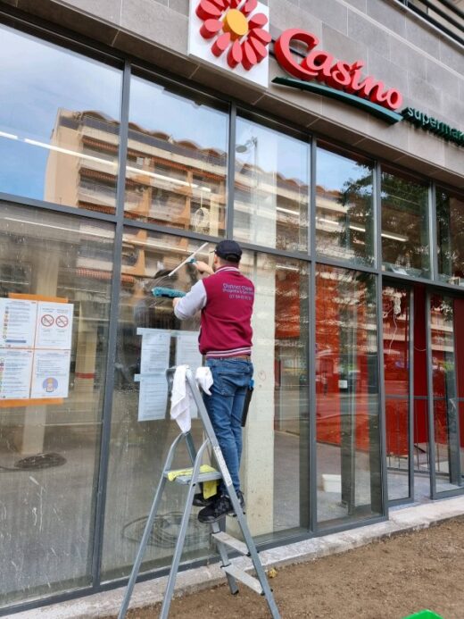 Nettoyage&#x20;de&#x20;vitres&#x20;pas&#x20;cher&#x20;autour&#x20;de&#x20;Cannes&#x20;dans&#x20;le&#x20;06