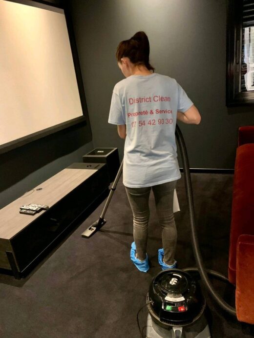 Entretien&#x20;et&#x20;m&#x00E9;nage&#x20;d&amp;&#x23;8217&#x3B;une&#x20;petite&#x20;salle&#x20;de&#x20;cin&#x00E9;ma&#x20;dans&#x20;la&#x20;r&#x00E9;gion&#x20;des&#x20;Alpes&#x20;Maritimes