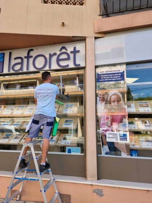 District&#x20;Clean,&#x20;le&#x20;sp&#x00E9;cialiste&#x20;du&#x20;nettoyage&#x20;de&#x20;vitres&#x20;&#x00E0;&#x20;Cannes&#x20;&#x28;Alpes-Maritimes&#x29;.