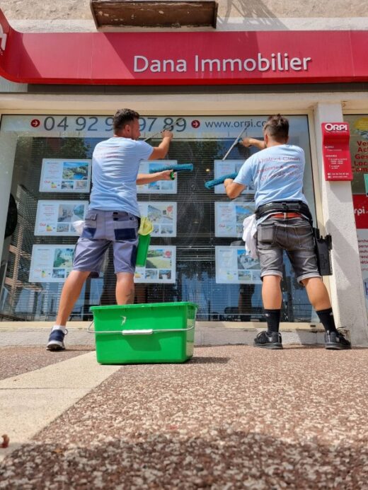 Nettoyage&#x20;professionnel&#x20;des&#x20;vitres&#x20;a&#x20;Golfe&#x20;Juan